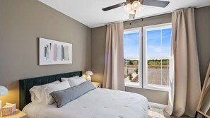 1 soverom, strykejern/-brett, wi-fi (inkludert) og sengetøy