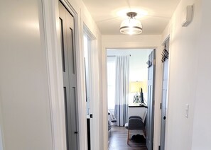 1 habitación, escritorio, wifi gratis y ropa de cama