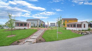 Property grounds - The Bunkies @ Heritage Harbor (Ottawa)