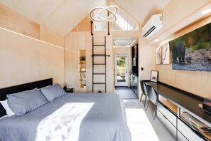 2 bedrooms, free WiFi, bed sheets - The Hold - Tiny Home (Ottawa)