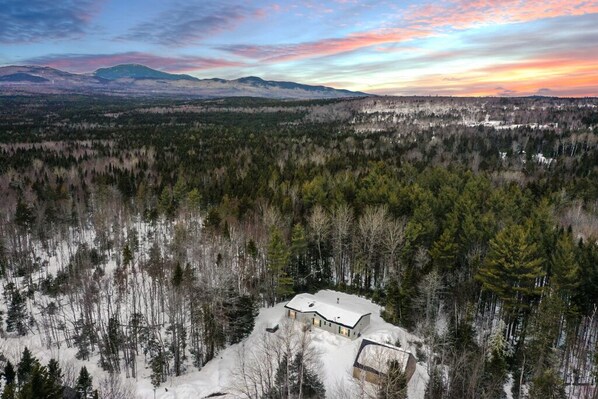 المنشأة من الخارج