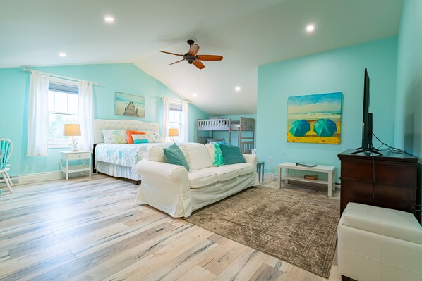 1 bedroom, iron/ironing board, travel cot, free WiFi