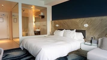 1 chambre, fer et planche à repasser, draps fournis