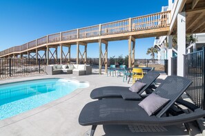 A heated pool - Hobbs Realty - Vacation in luxury in "Silver Sun" with a private heatable pool, elevator, and more! (Holden Beach)
