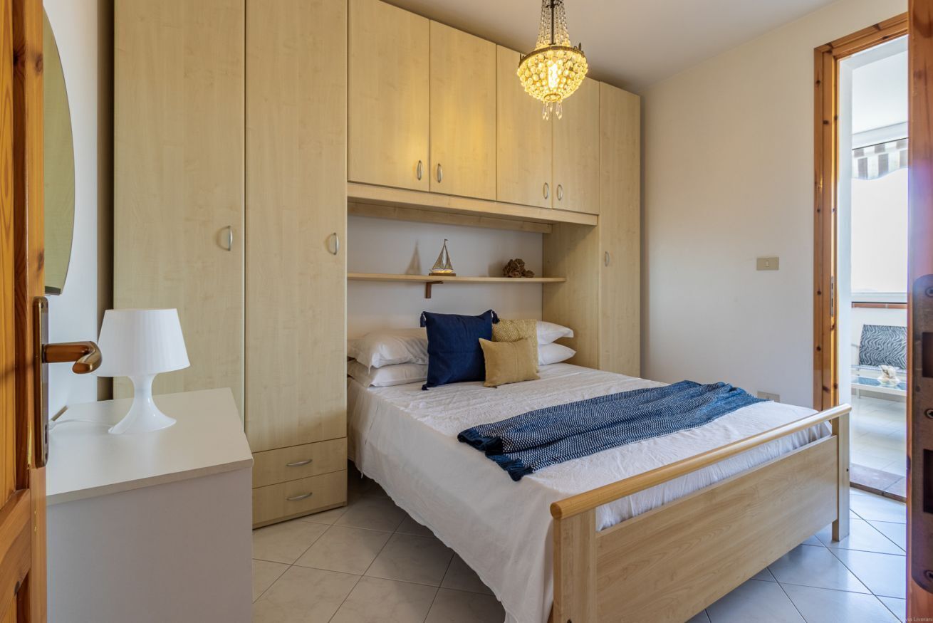 2 bedrooms, iron/ironing board