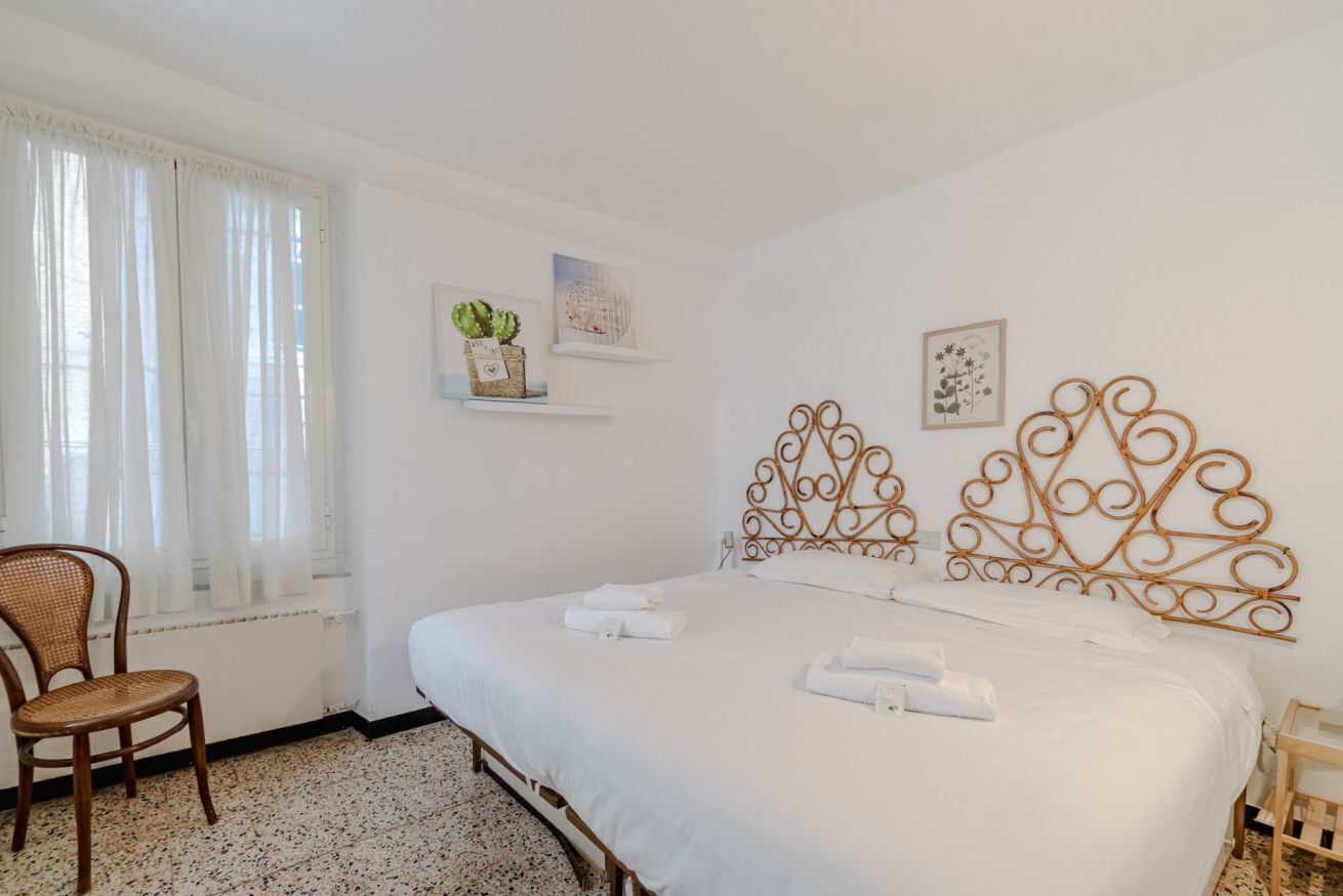 3 chambres, fer et planche à repasser, Wi-Fi, draps fournis