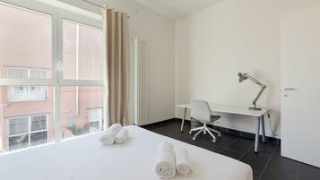 1 slaapkamer, een strijkplank/strijkijzer, internet, beddengoed