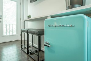 Interior - 12: The Gray Room - A PMI Scenic City Vacation Rental (Chattanooga)