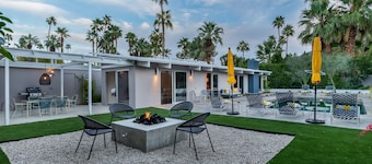 MCM Poolside Paradise - Mountain Views & Total Privacy