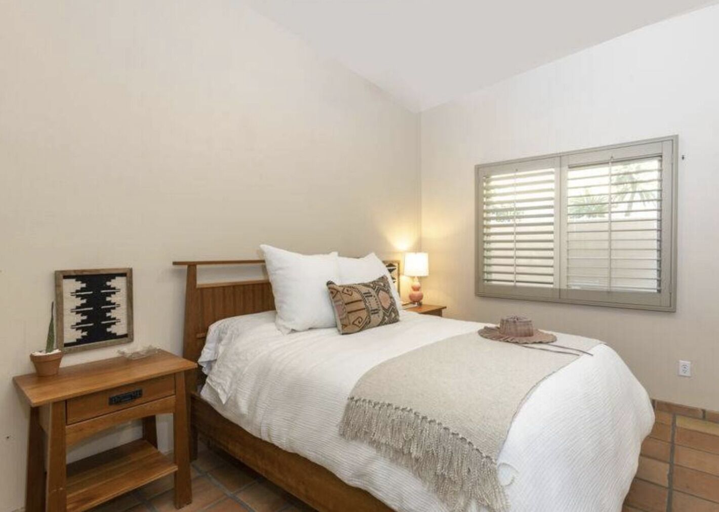 Old Town La Quinta Adobe Pool Home. 5-min walk to Old Town