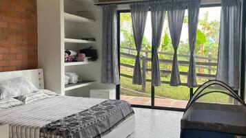 3 bedrooms, bed sheets