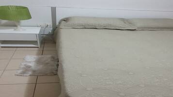 2 quartos, Wi-Fi de cortesia, roupa de cama