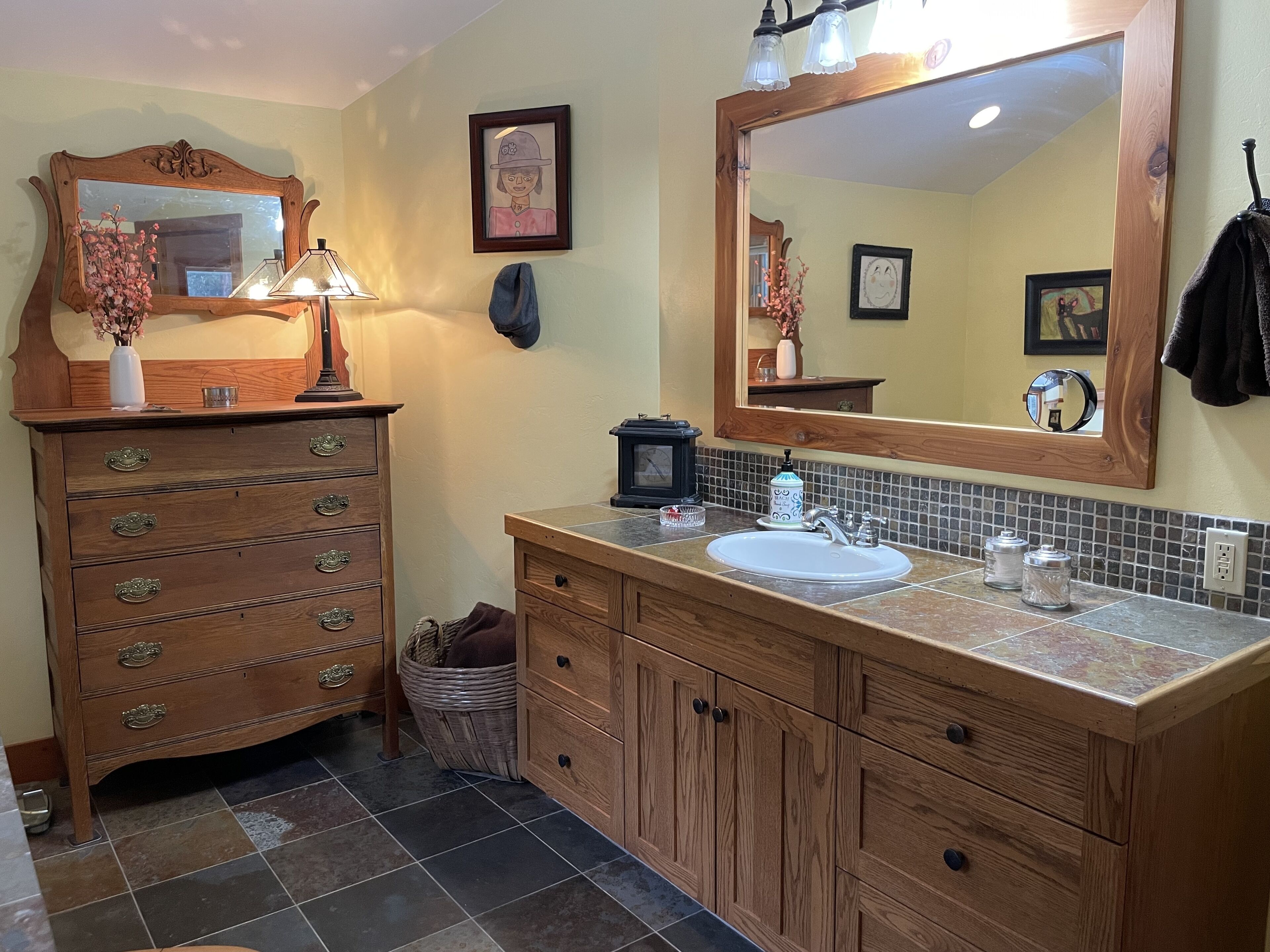 Glacier Bliss Retreat-Relax and Refresh-New Listing!