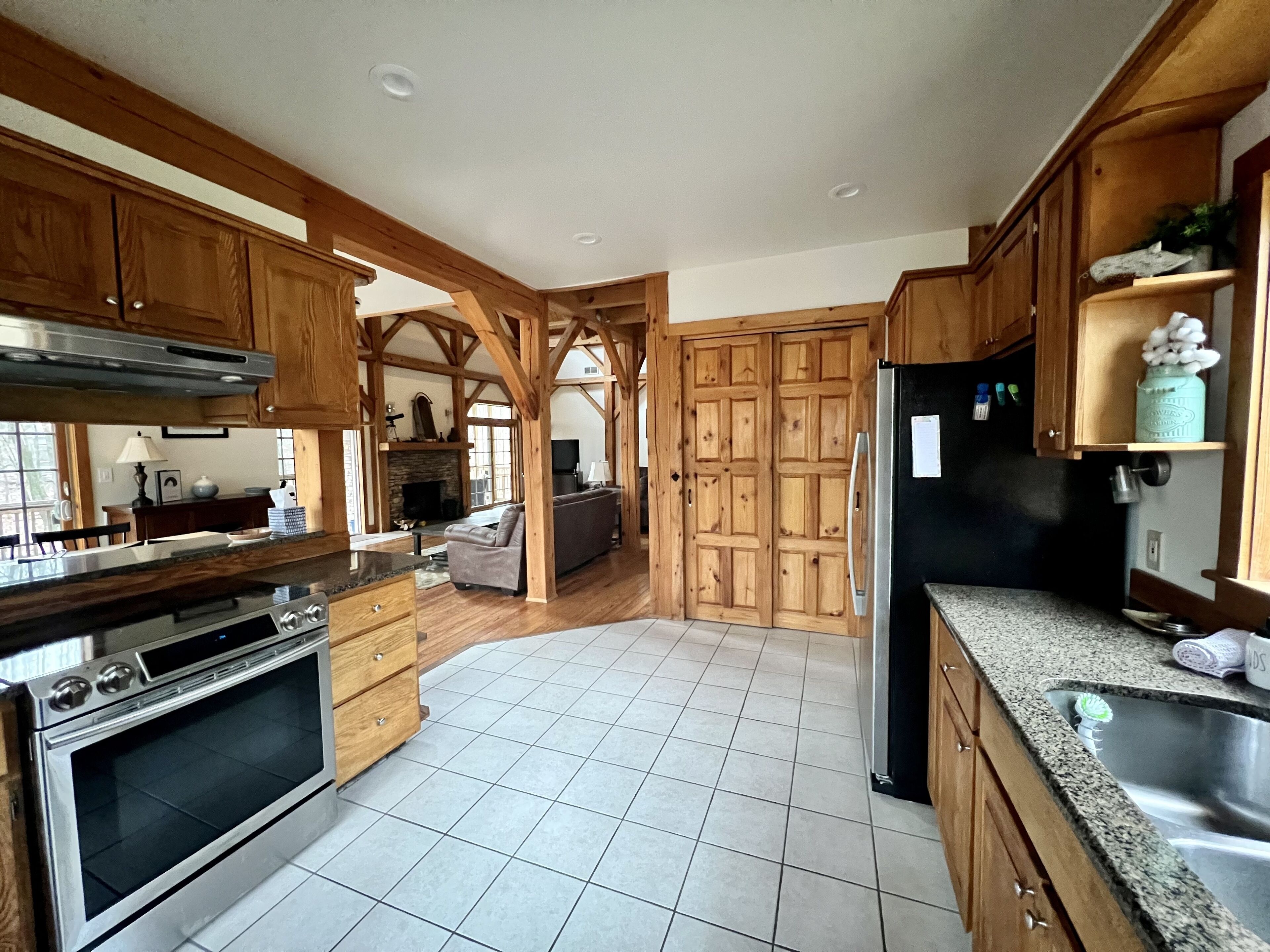 Quiet Poconos Chalet, Sleeps up to 12, Close to Skiing, Hiking, Wineries & More.
