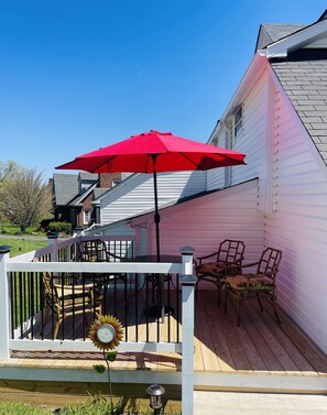 Outdoor dining - Appalachian Lofts - Fiddlers Roost (Galax)
