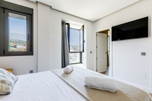 2 habitaciones, tabla de planchar con plancha y wifi gratis 