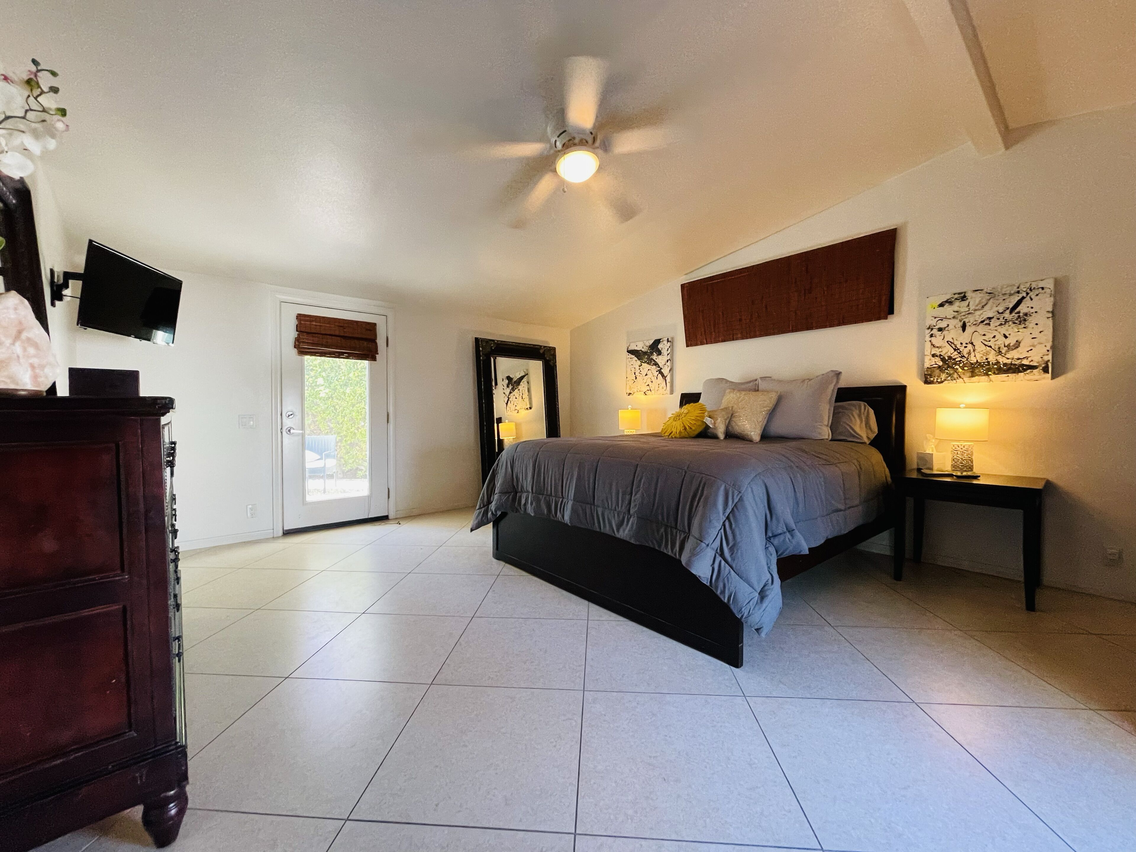 New Vibrant Palms Desert Escape