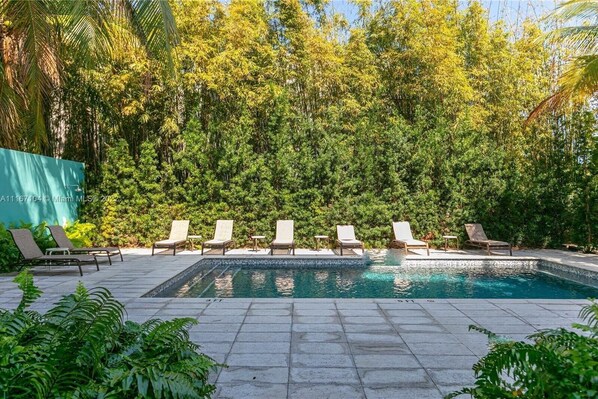 Alberca al aire libre