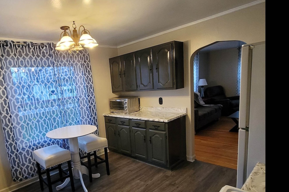 Relaxing Boardman 3 Bedroom Home