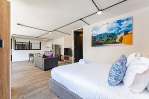 1 bedroom, desk, iron/ironing board, WiFi