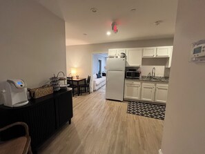 Business Duplex | Private kitchen | Full-sized fridge, microwave, stovetop, dishwasher