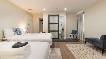 Decoración personalizada, muebles diferentes y escritorio