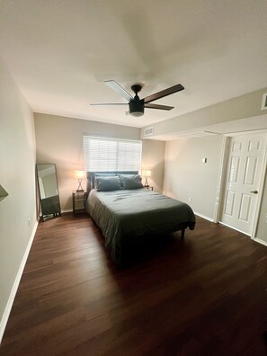 2 bedrooms, iron/ironing board, bed sheets