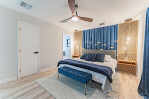 5 Schlafzimmer, Schreibtisch, Bügeleisen/Bügelbrett, kostenloses WLAN