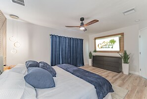 5 Schlafzimmer, Schreibtisch, Bügeleisen/Bügelbrett, kostenloses WLAN