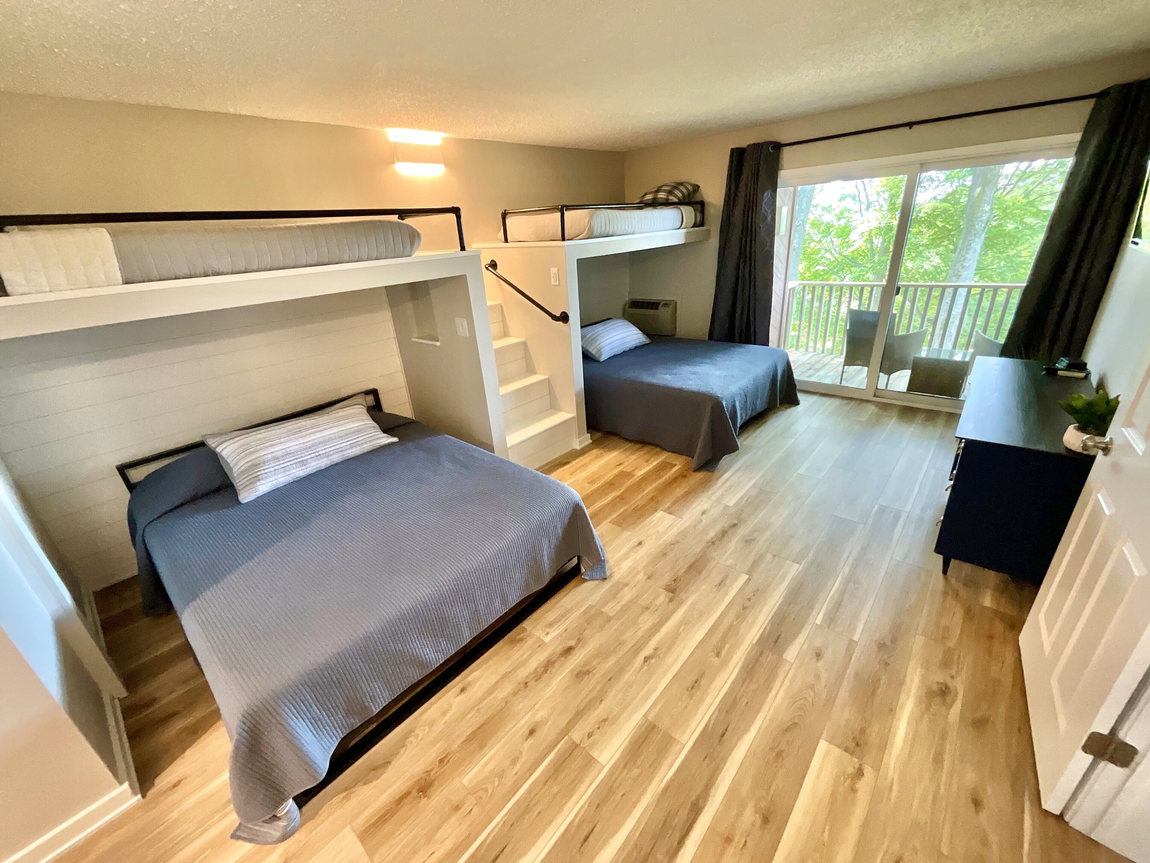 COMPLETELY RENOVATED Shanty Creek Condo - Lake access