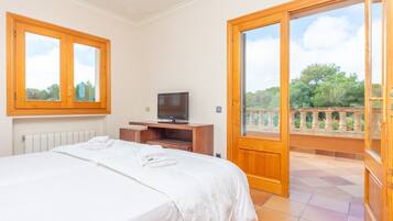 5 habitaciones, tabla de planchar con plancha y wifi gratis