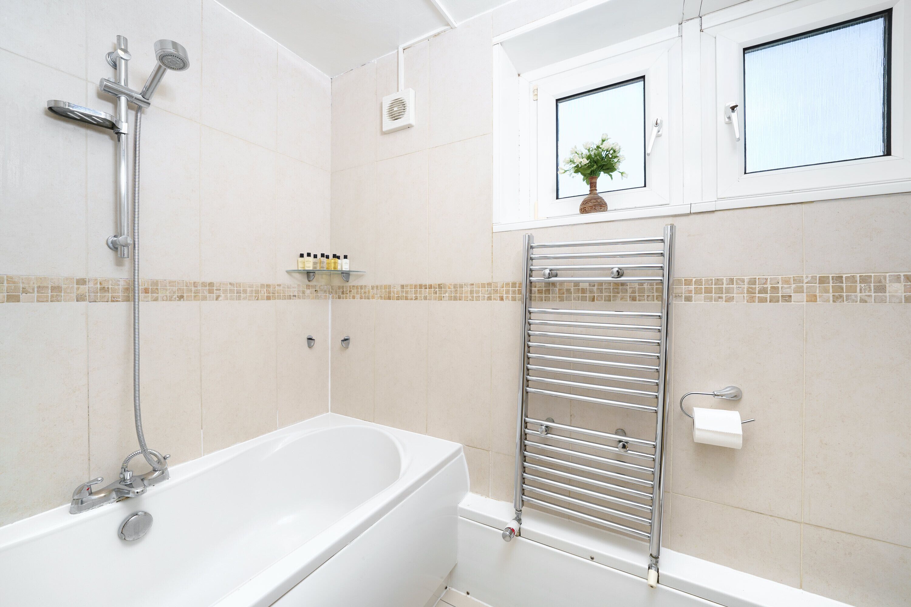 Modern 2 Bedroom Apt in Stratford