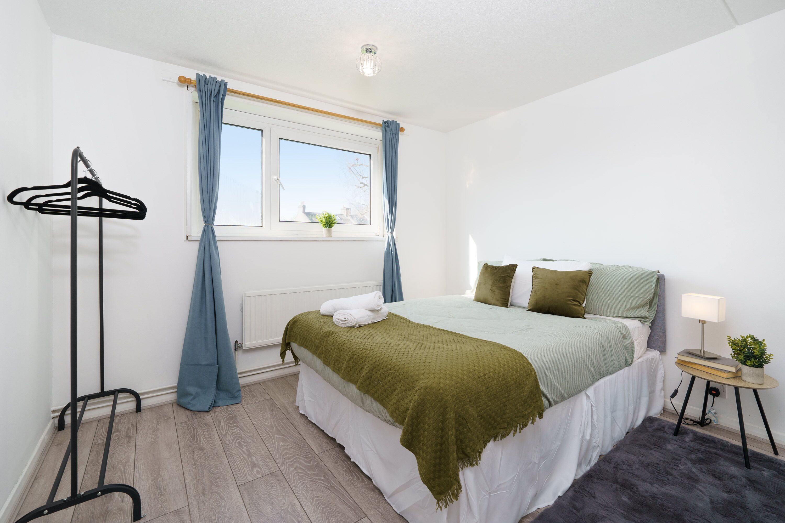 Modern 2 Bedroom Apt in Stratford