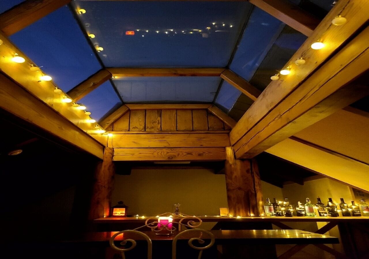 Habitación triple familiar | Escritorio, tabla de planchar con plancha, wifi gratis y ropa de cama 