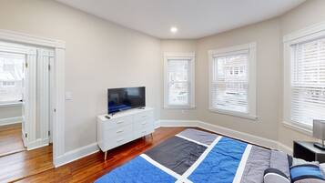 3 bedrooms, WiFi, bed sheets