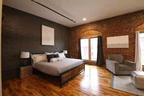 3 bedrooms, iron/ironing board, bed sheets - Spectacular Roof Top Patio 3bd Apartment in Downtown Glens Falls (Glens Falls)