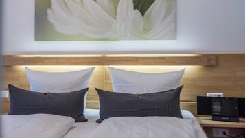 1 habitación, tabla de planchar con plancha, wifi gratis y ropa de cama