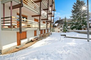 Property Building - Studio Genzianella Ski In-Ski Out 100m, Sestriere, Italy (Sestriere)