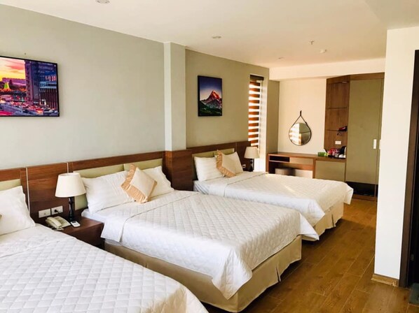 Deluxe Double Room | Minibar, desk, free WiFi, bed sheets