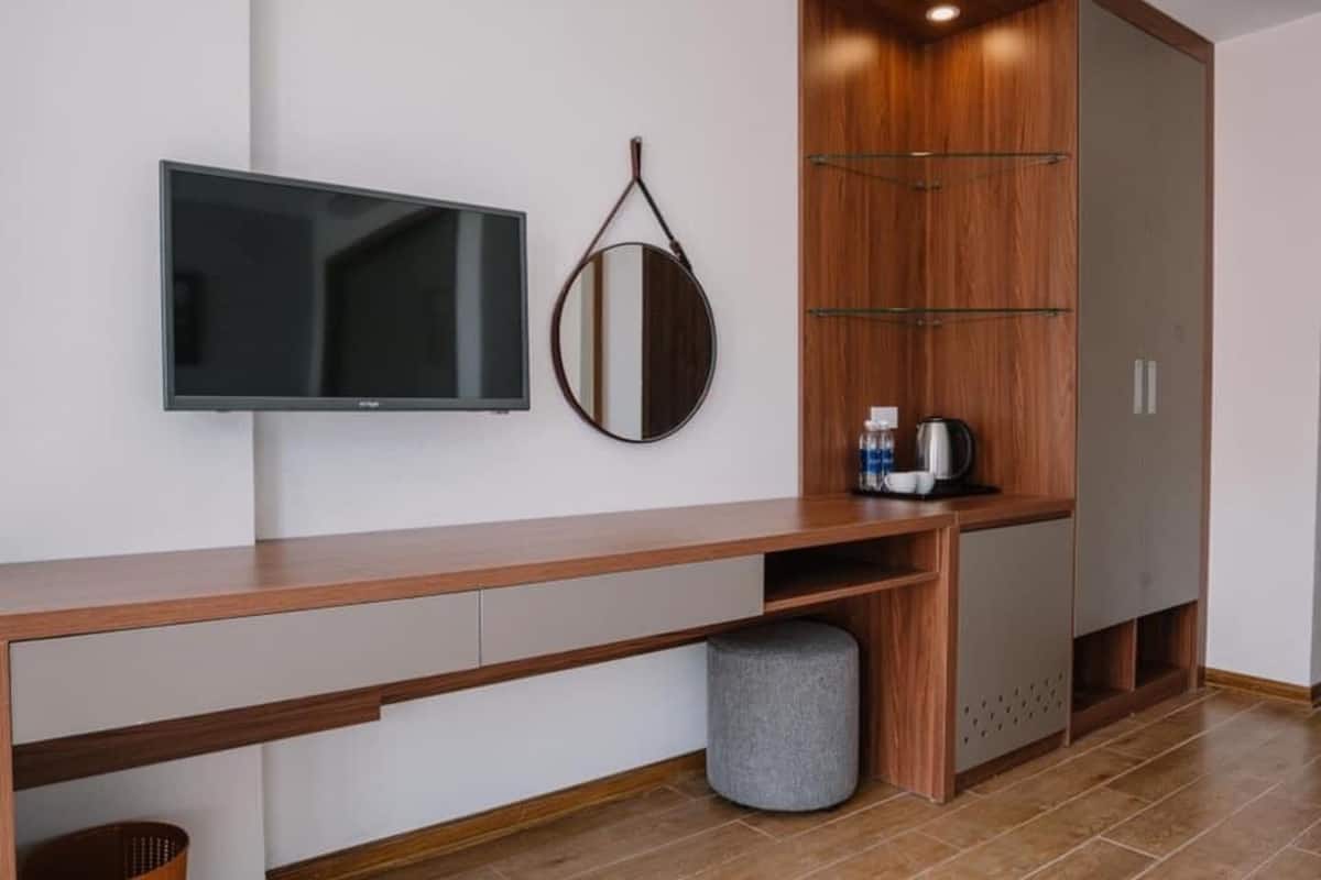 Minibar, bureau, Wi-Fi gratuit, draps fournis