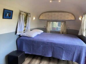 3 slaapkamers, een strijkplank/strijkijzer, beddengoed