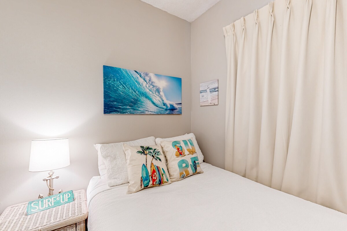 Photo 24 of Dog-friendly condo with pools, tennis, golf, deeded beach access, & deck