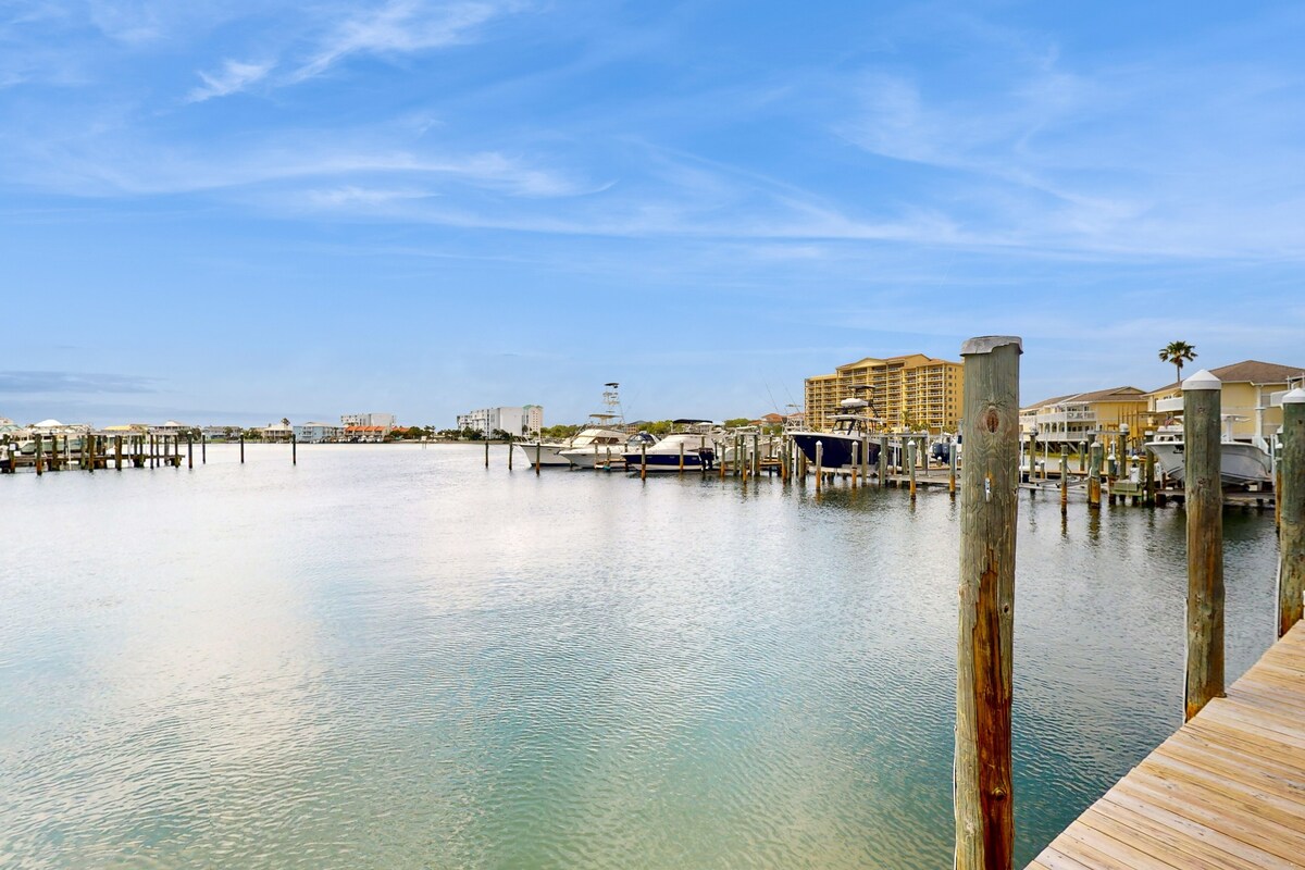 Photo 46 of Dog-friendly condo with pools, tennis, golf, deeded beach access, & deck