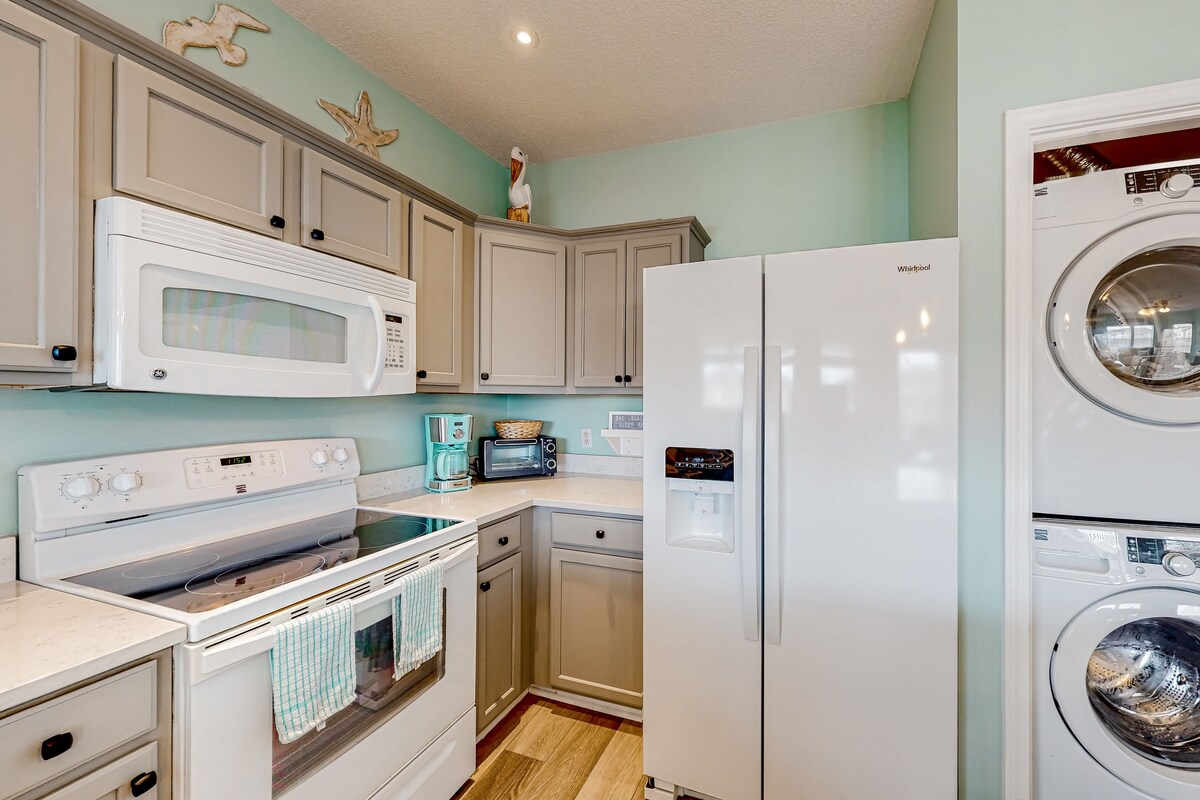 Photo 14 of Dog-friendly condo with pools, tennis, golf, deeded beach access, & deck