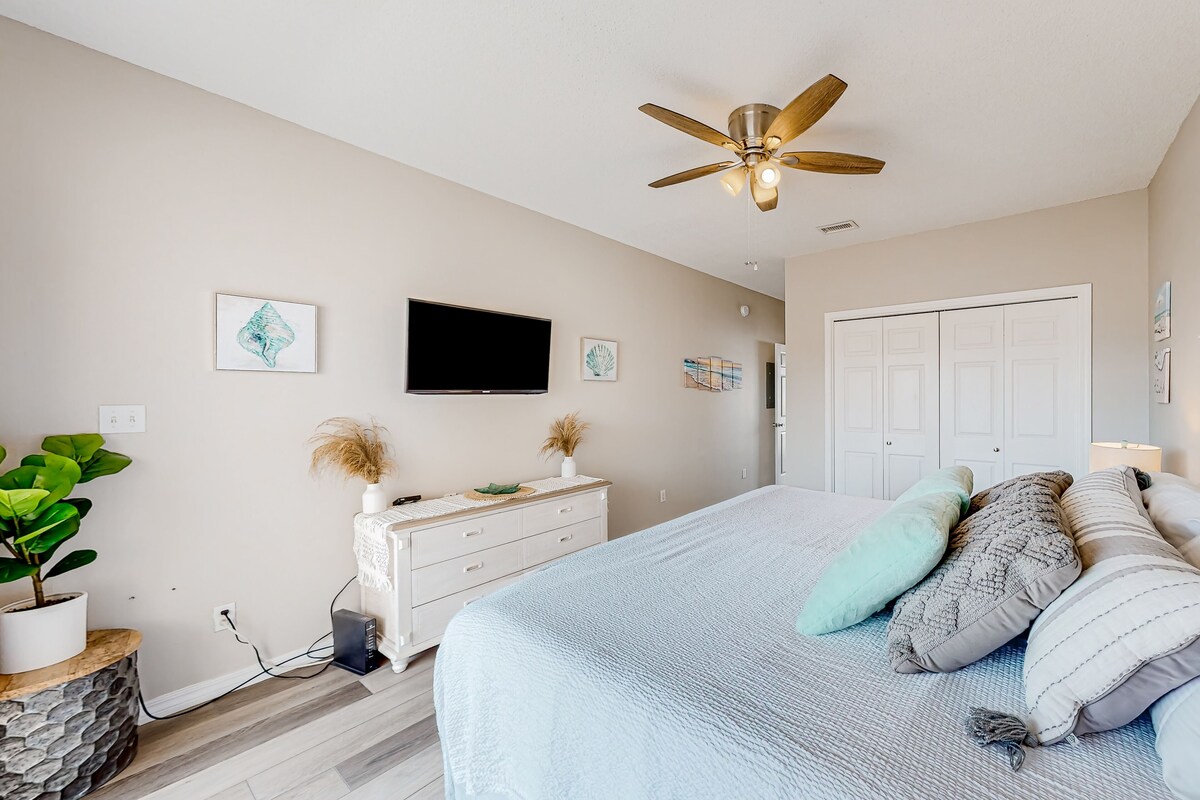 Photo 19 of Dog-friendly condo with pools, tennis, golf, deeded beach access, & deck