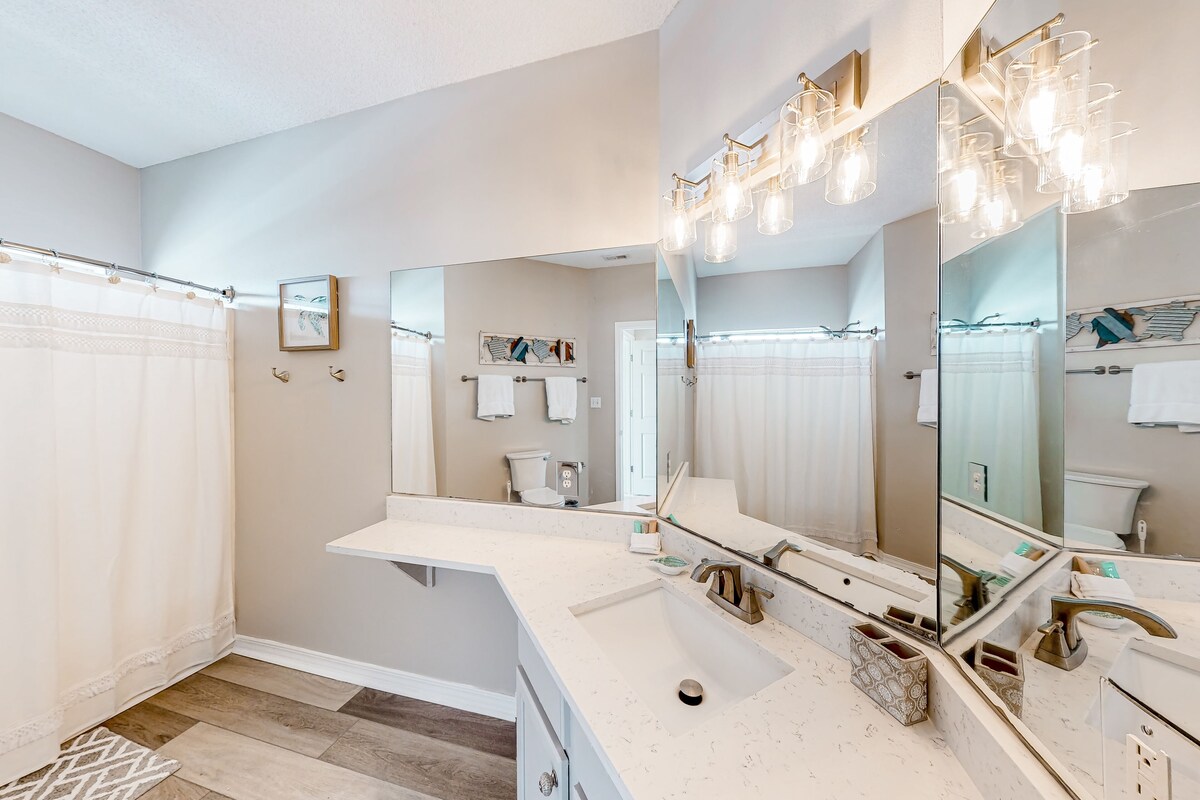 Photo 21 of Dog-friendly condo with pools, tennis, golf, deeded beach access, & deck