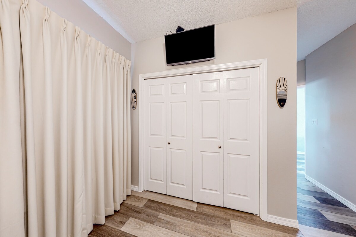 Photo 25 of Dog-friendly condo with pools, tennis, golf, deeded beach access, & deck