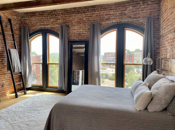 1 chambre, fer et planche à repasser, draps fournis