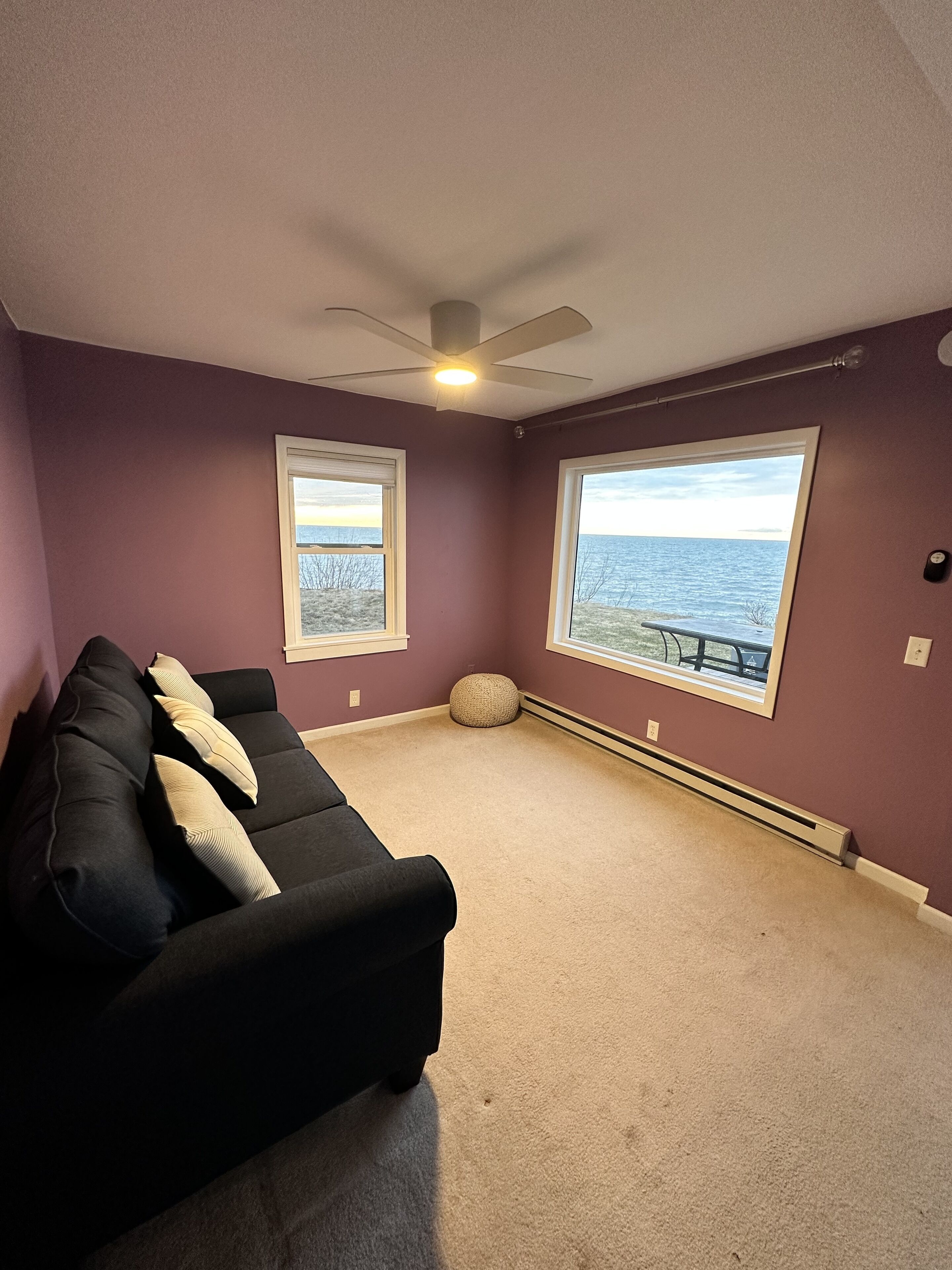 Brilliant Lakefront Views- Private Home