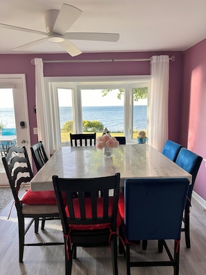 Dining - Brilliant Lakefront Views- Private Home (Ransomville)